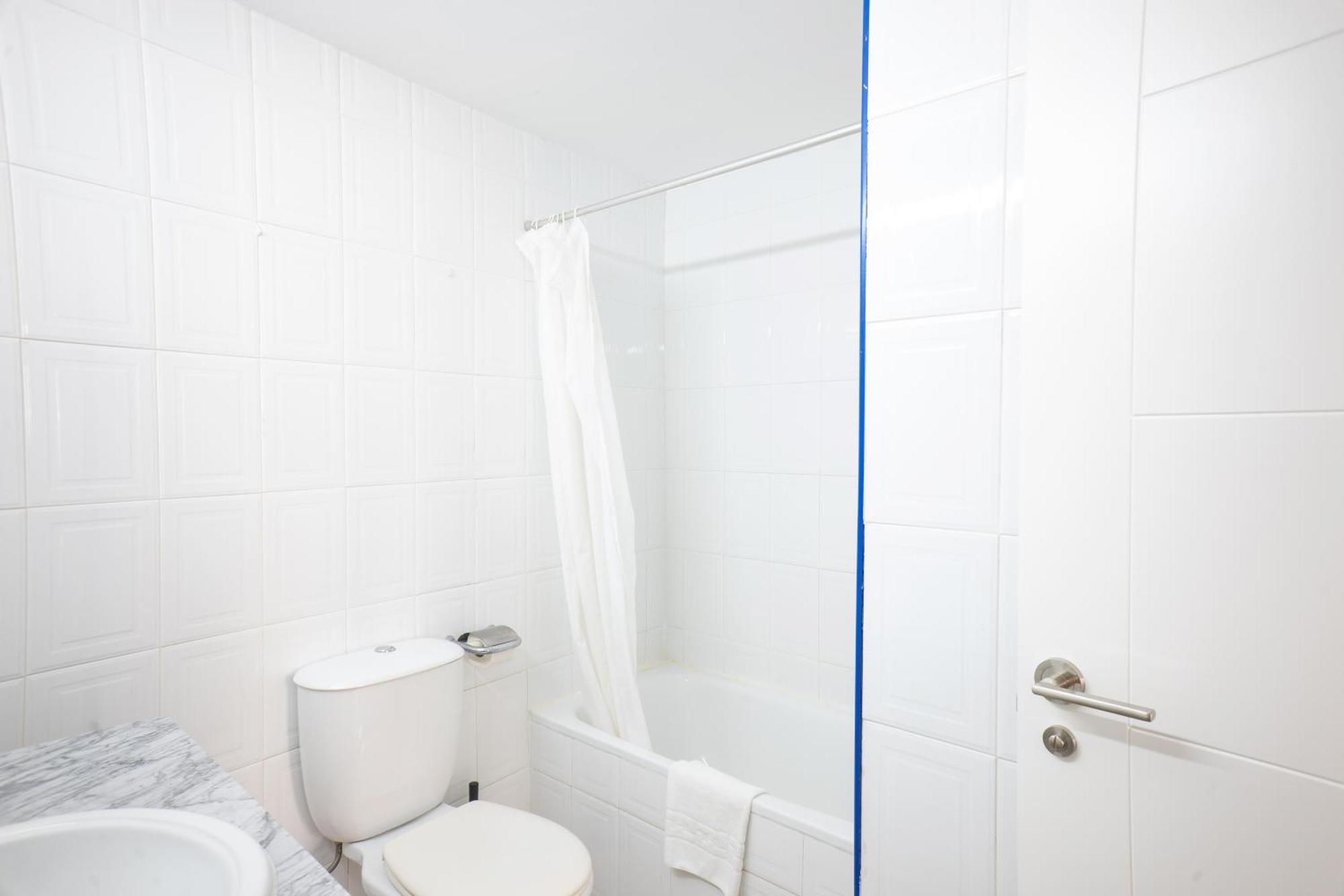 Apartamentos El Velero Torremolinos Bilik gambar