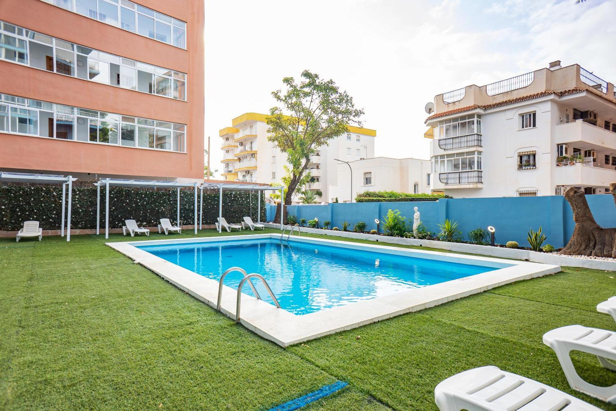 Apartamentos El Velero Torremolinos Luaran gambar